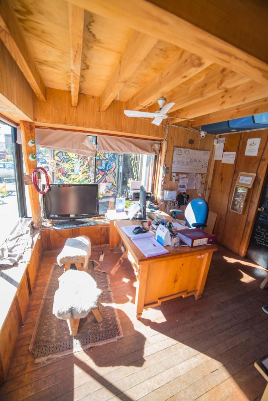 Rio Libre Pucon Party Hostel Exterior photo